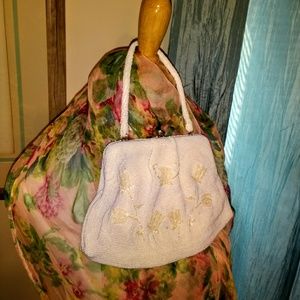 ANTIQUE VINTAGE GLASS BEADED TULIP PURSE